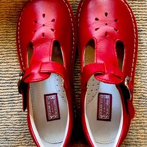 SOLD Patent Leather L’Amour shoes size 1 red, Mary Janes, GUC